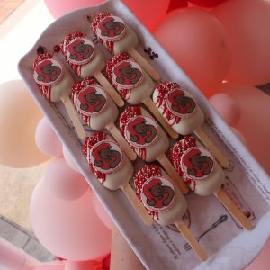 6 Graduation Cakesicles