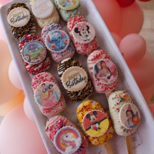Character Cakesicles