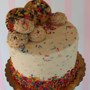 Confetti Piñata To Go Cake